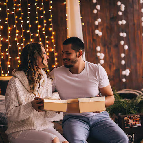 7 Amazing Wedding Gifts Couples Will Truly Love