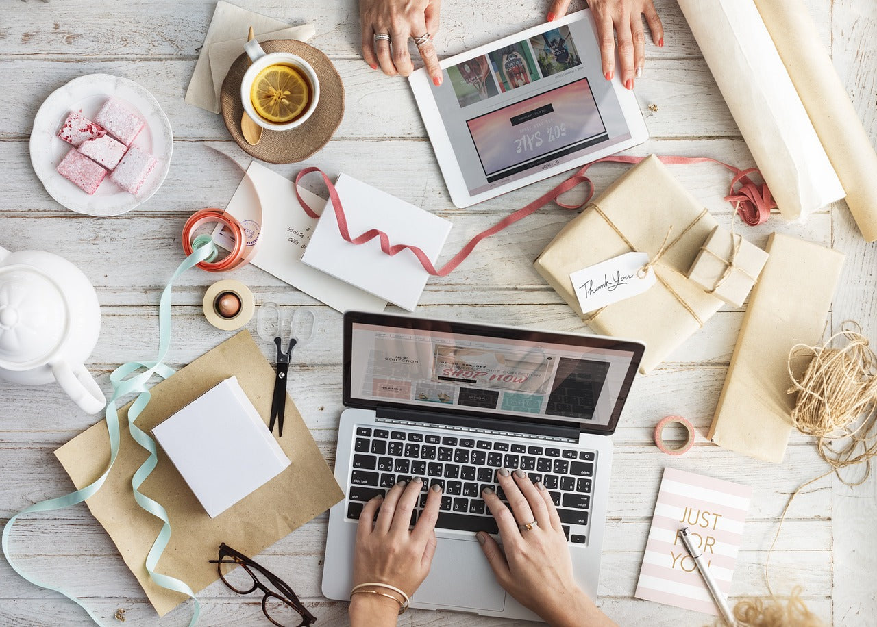 10 Hilarious Amazon Office Gifts to Spice Up Your Workspace - Panvola