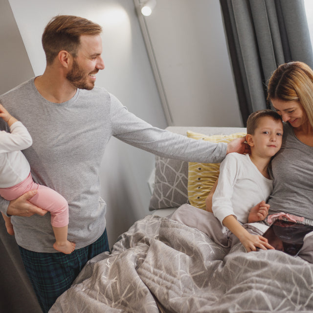 8 Realistic Mom Goals For the New Year 2022 - Panvola