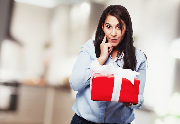 12 Funny and Practical Gift Ideas for Coworkers - Panvola