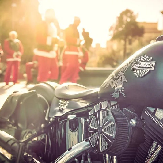 Discovering the Perfect Motorcycle Gifts: Ideas and Inspiration - Panvola