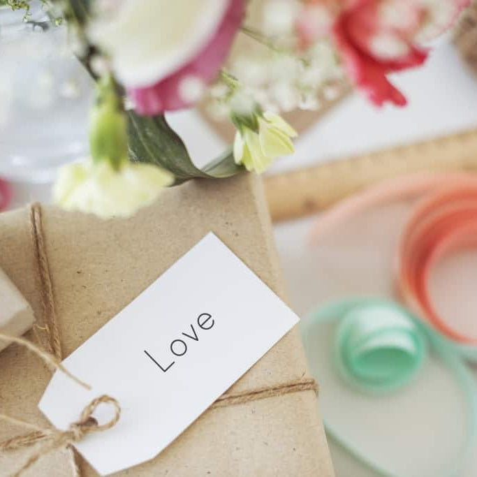16 Trending Funny Wedding Gift Ideas for Every Couple - Panvola