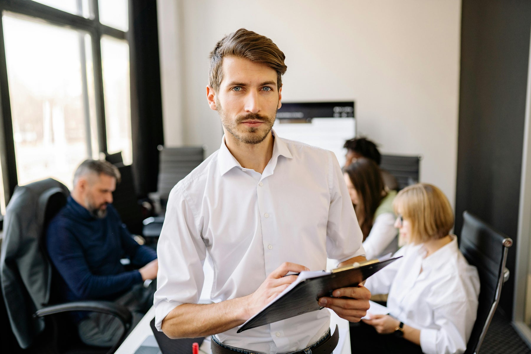 7 Survival Hacks for Overworked Managers Who Need a Break - Panvola