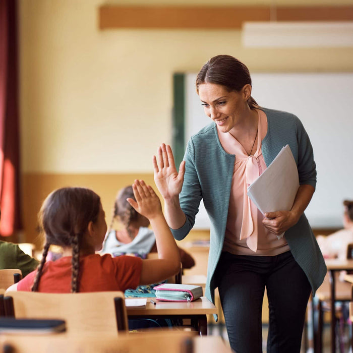 11 Unique Personalized Gift Ideas Teachers Will Actually Love - Panvola